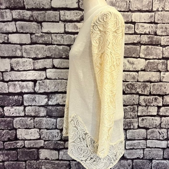 Chico's Asymmetrical Ivory Long Sleeve Blouse Size Small - Picture 4 of 9